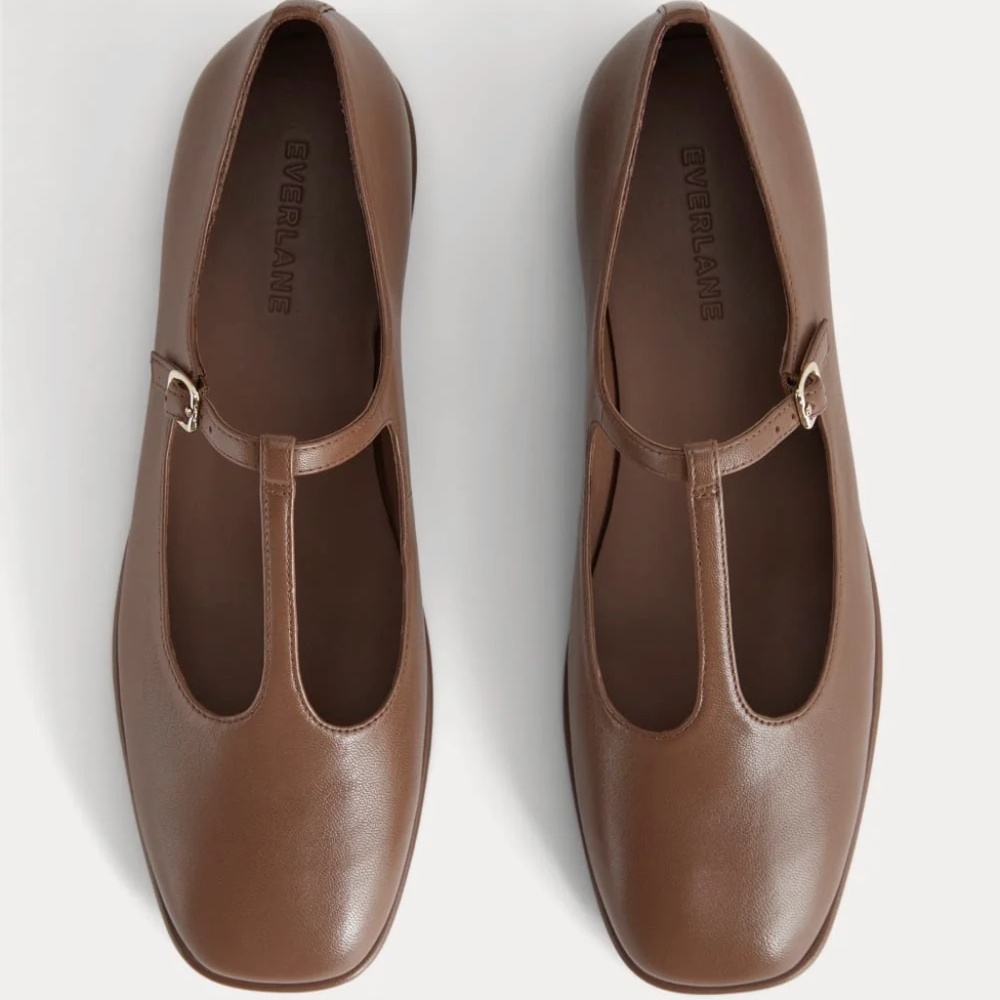 Everlane The Leather T-Strap Flat Rum Brown Leather 8 - Picture 4 of 11